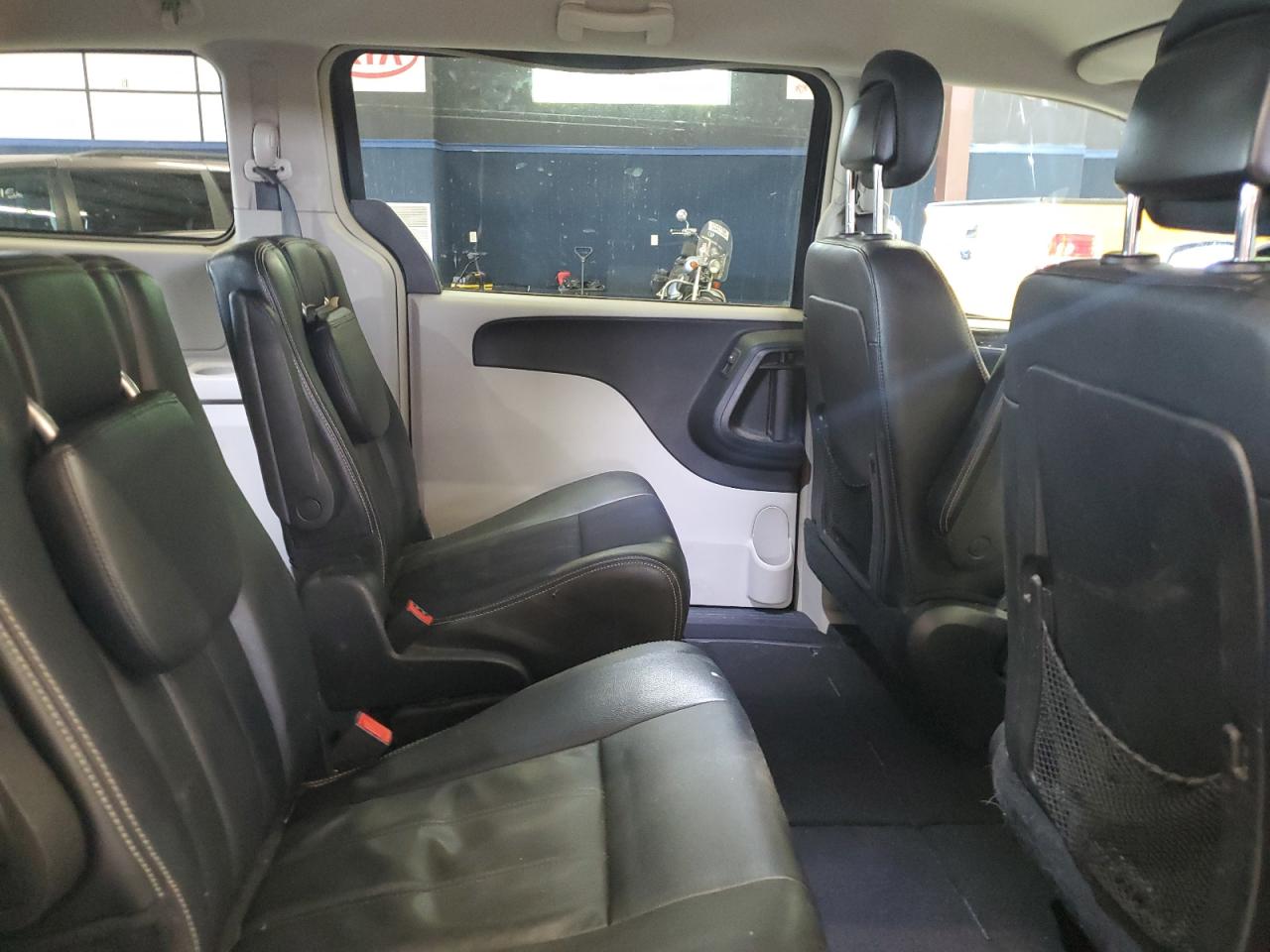 2016 Chrysler Town & Country Touring VIN: 2C4RC1BG1GR300869 Lot: 64446235