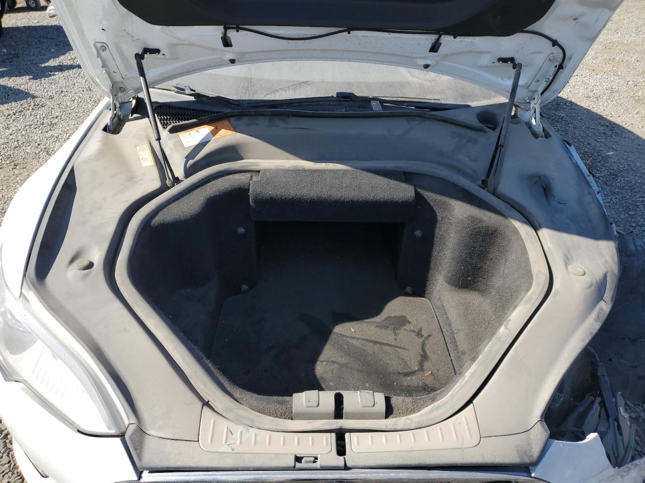 2013 Tesla Model S VIN: 5YJSA1CN1DFP11636 Lot: 63684935