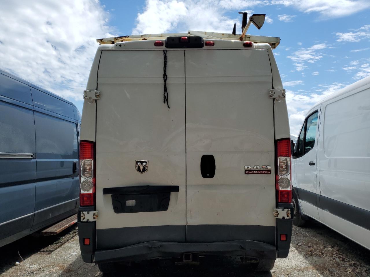 2018 Ram Promaster 2500 2500 High VIN: 3C6TRVDG7JE100877 Lot: 63445585