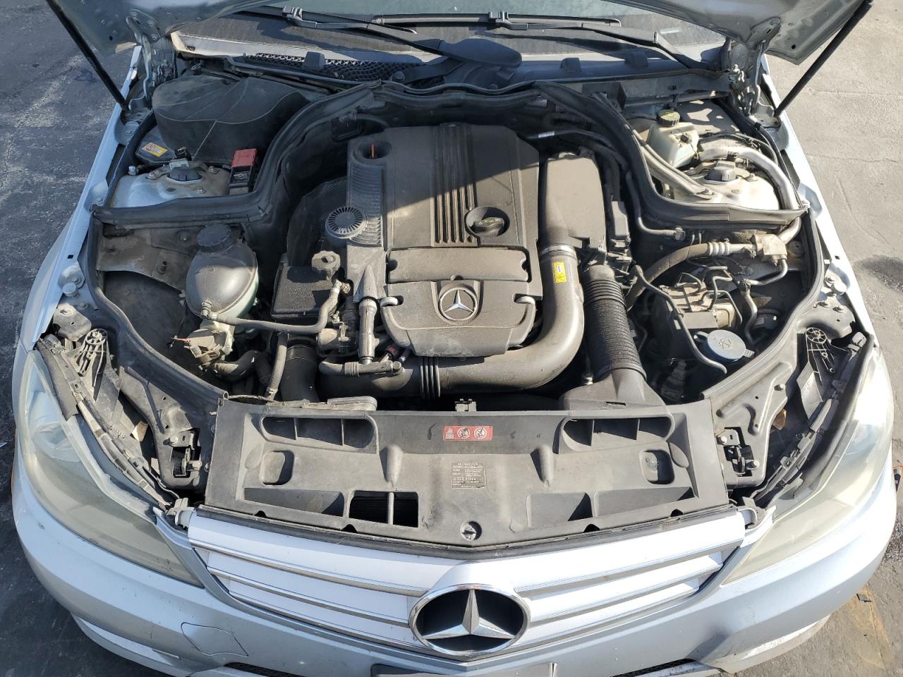 2013 Mercedes-Benz C 250 VIN: WDDGF4HB8DG083822 Lot: 63947705