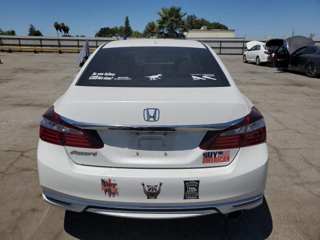 Седаны HONDA ACCORD 2017 Белы