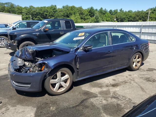 Sedans VOLKSWAGEN PASSAT 2014 Blue