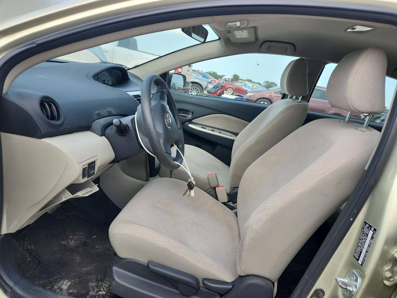2008 Toyota Yaris VIN: JTDBT923881205180 Lot: 65426415