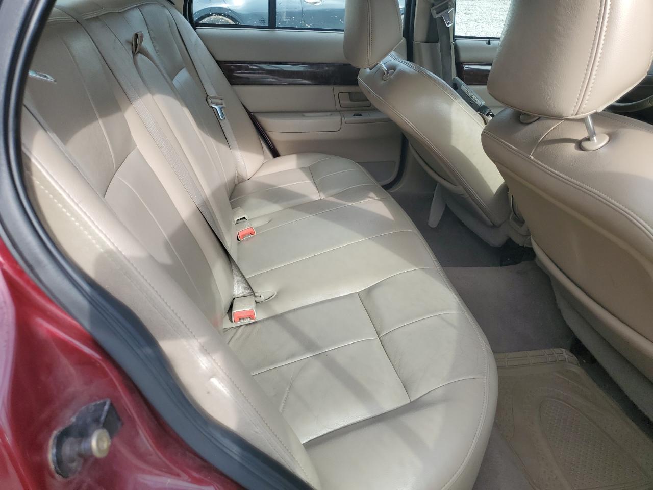 2004 Mercury Grand Marquis Gs VIN: 2MEFM74W84X688213 Lot: 63094775