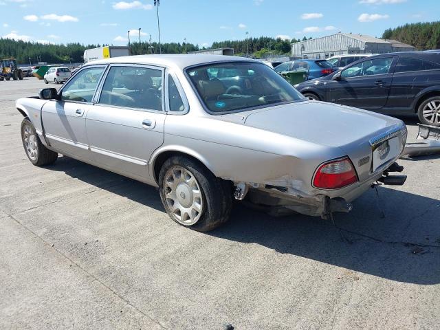 2002 DAIMLER SUPER V8 A