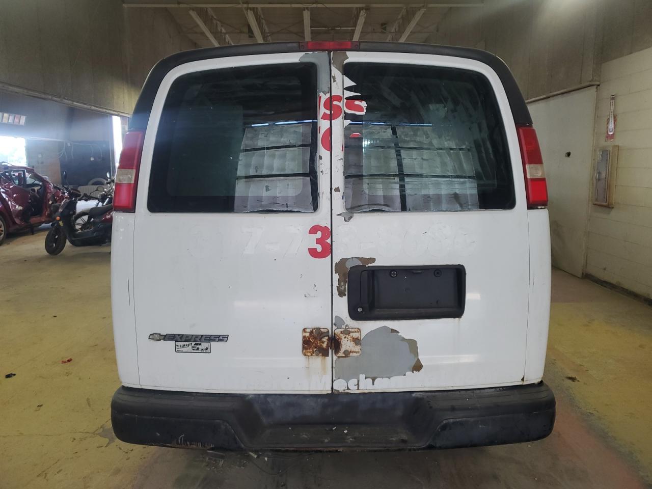2008 Chevrolet Express G3500 VIN: 1GBHG39C781180570 Lot: 62304055