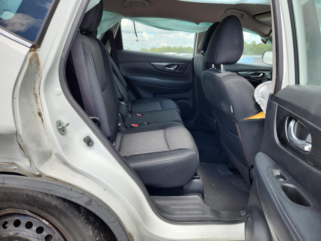 2017 Nissan Rogue S VIN: KNMAT2MT3HP614913 Lot: 63712815