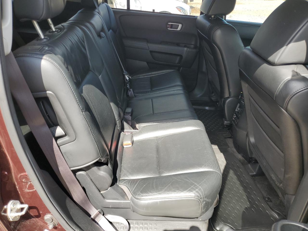 2011 Honda Pilot Touring VIN: 5FNYF3H95BB039158 Lot: 64666805