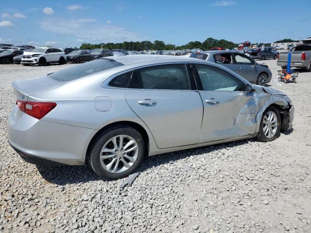 Sedans CHEVROLET MALIBU 2017 Srebrny