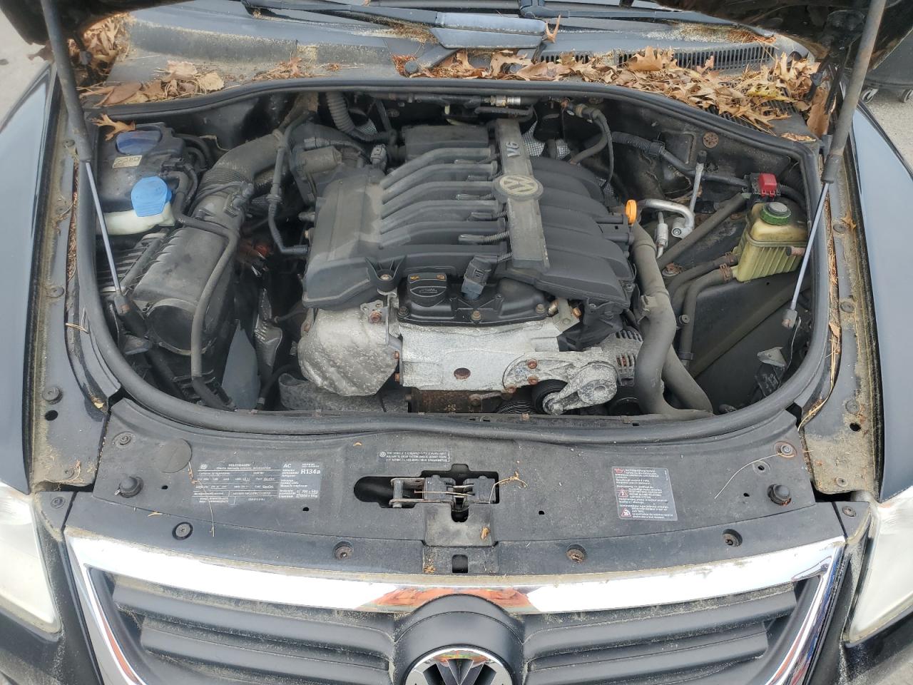 2009 Volkswagen Touareg 2 V6 VIN: WVGBE77L09D005574 Lot: 63398975