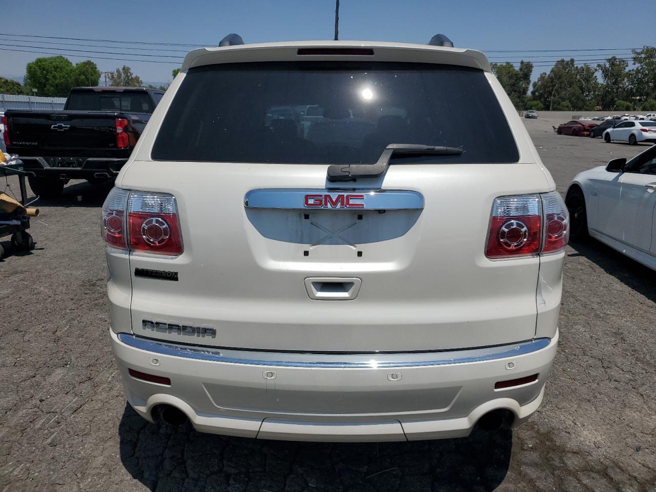 2011 GMC Acadia Denali VIN: 1GKKRTEDXBJ358722 Lot: 64716905