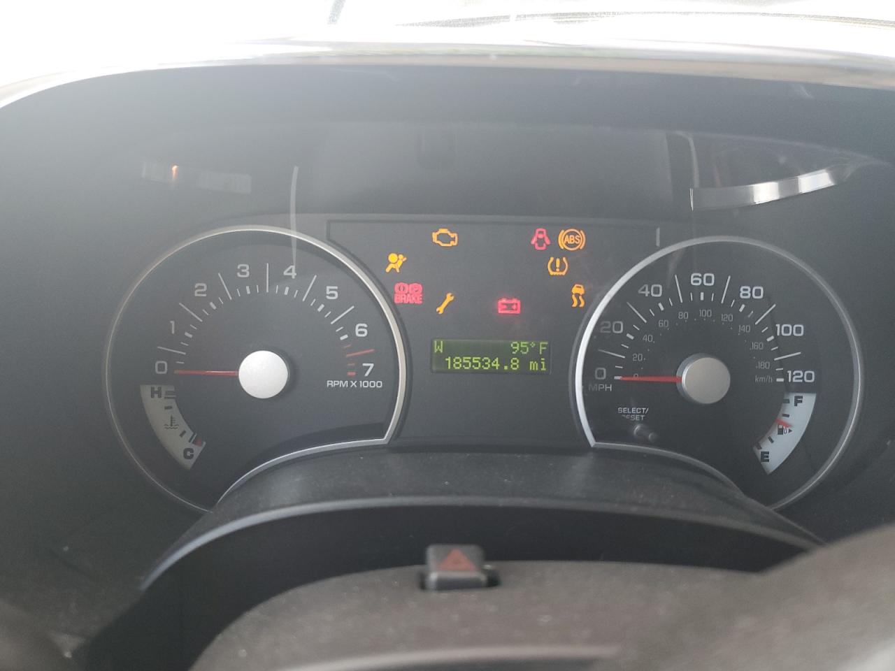 2008 Ford Explorer Xlt VIN: 1FMEU73E88UB14063 Lot: 63334085