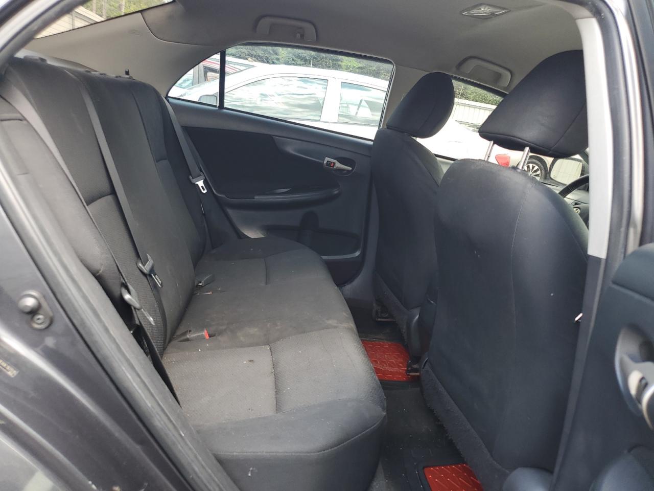 Фото: 2T1BU40E89C167015