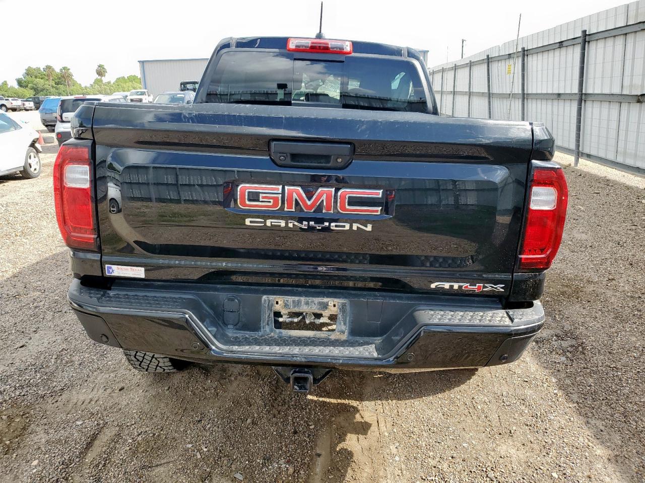 2024 GMC Canyon At4X VIN: 1GTP6EEK1R1149383 Lot: 64176055