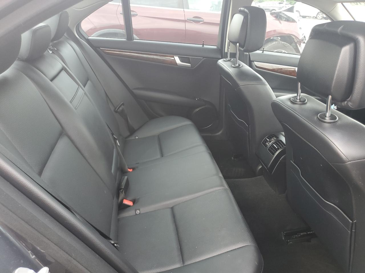 2013 Mercedes-Benz C 300 4Matic VIN: WDDGF8AB4DR255401 Lot: 65438015