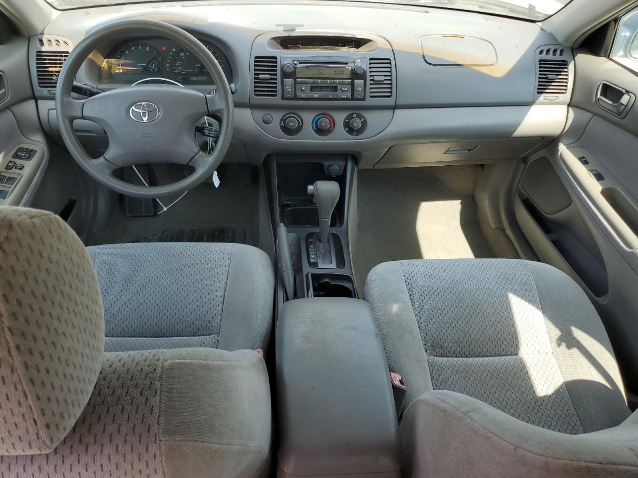 2004 Toyota Camry Le VIN: 4T1BE32K24U824408 Lot: 64618875