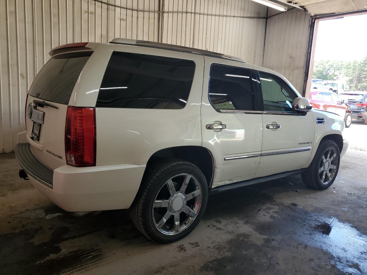 2007 Cadillac Escalade Luxury VIN: 1GYFK63877R427958 Lot: 64751035