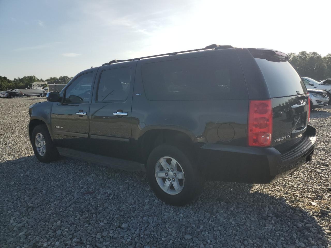 2014 GMC Yukon Xl C1500 Slt VIN: 1GKS1KE07ER129600 Lot: 63819345