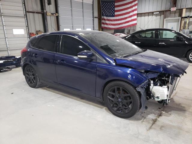 Hatchbacks FORD FOCUS 2016 Granatowy