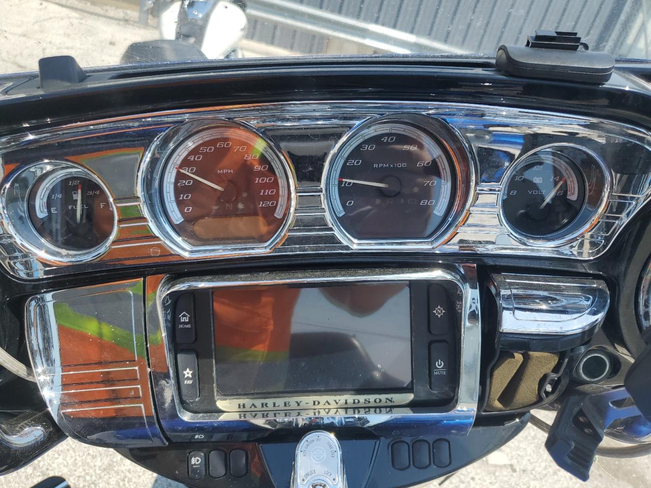 2017 Harley-Davidson Flhtk Ultra Limited VIN: 1HD1KED15HB694813 Lot: 63809305
