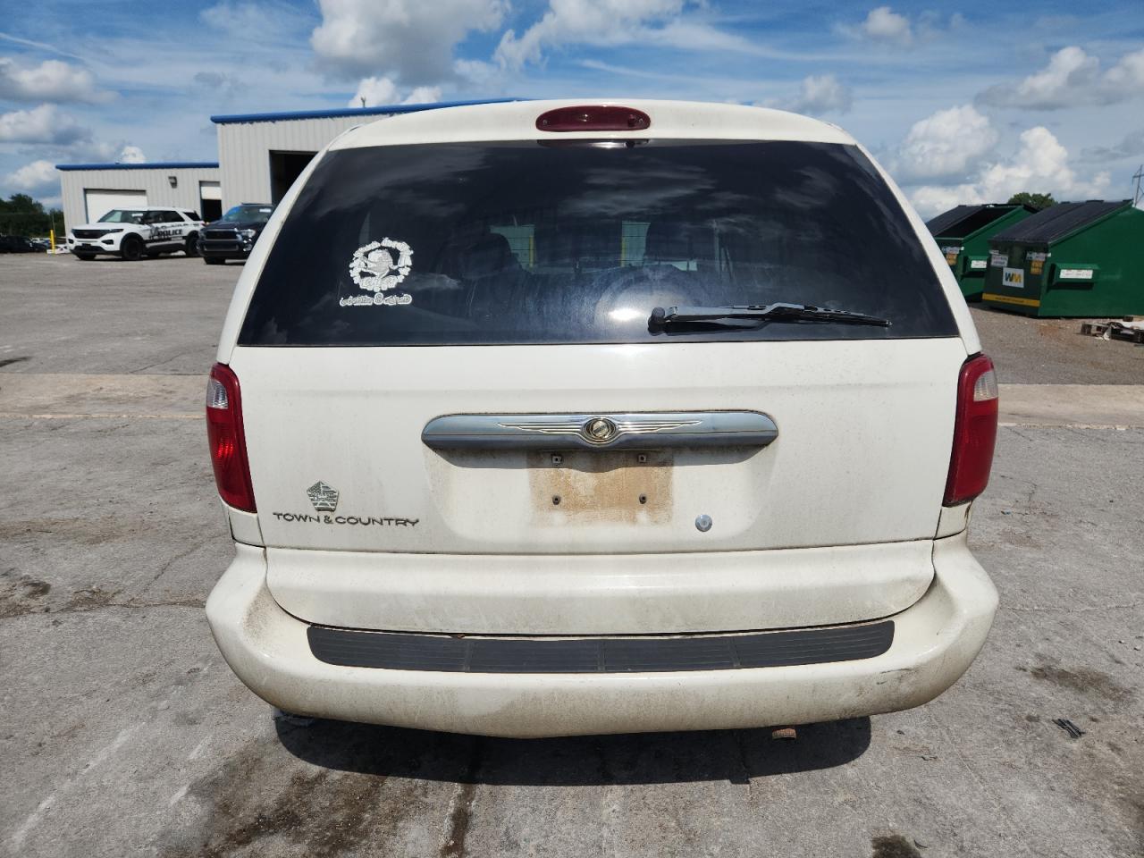 2005 Chrysler Town & Country VIN: 1C4GP45R05B438229 Lot: 64228935