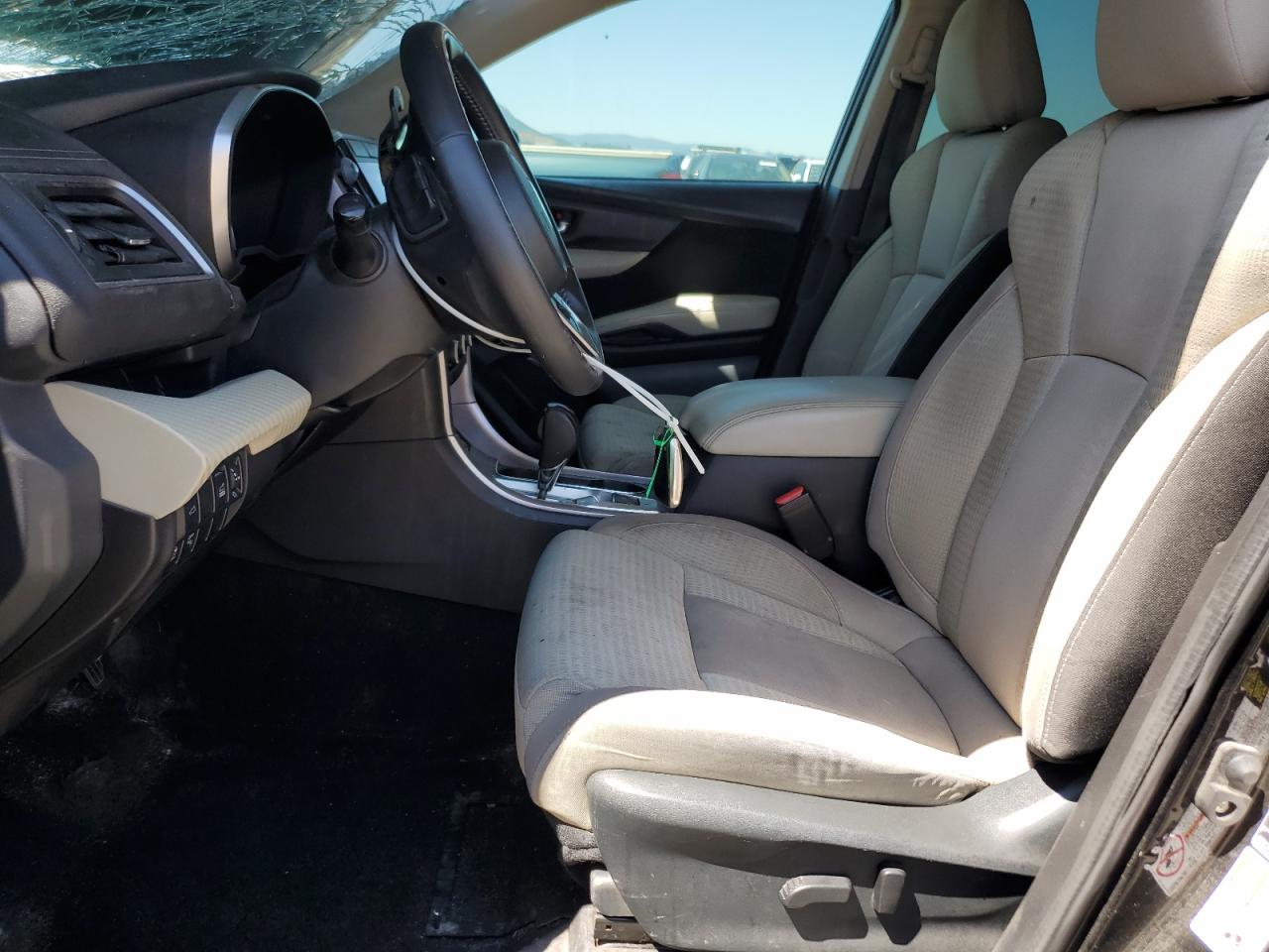 2019 Subaru Ascent Premium VIN: 4S4WMACD1K3437604 Lot: 64959445