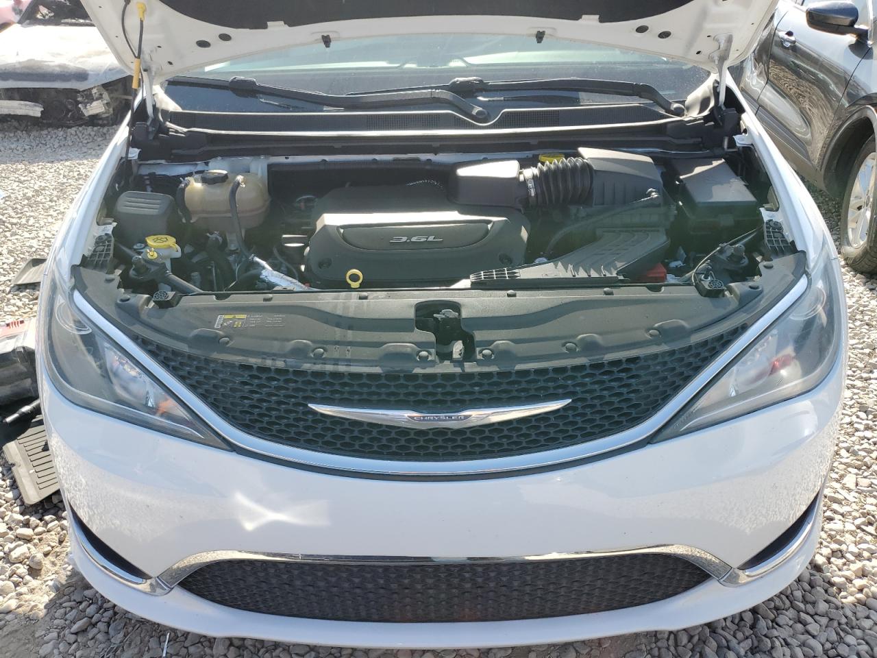 2017 Chrysler Pacifica Touring L VIN: 2C4RC1BG6HR676338 Lot: 65171225