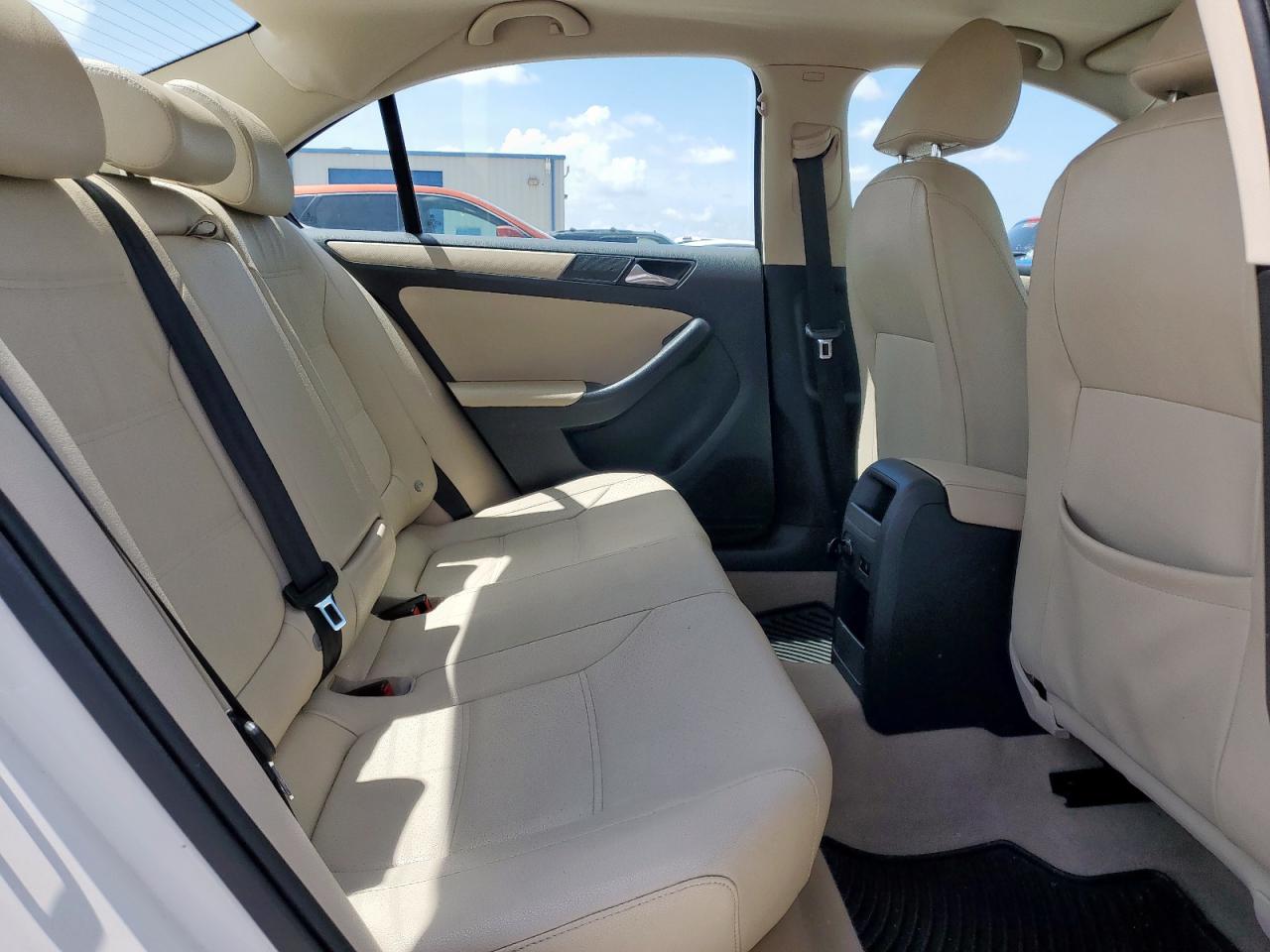 2011 Volkswagen Jetta Se VIN: 3VWDX7AJ1BM360498 Lot: 63943145