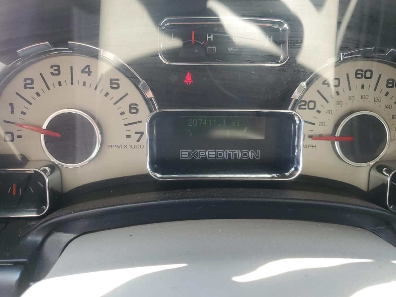 2011 Ford Expedition Xlt VIN: 1FMJU1J5XBEF15176 Lot: 80663755