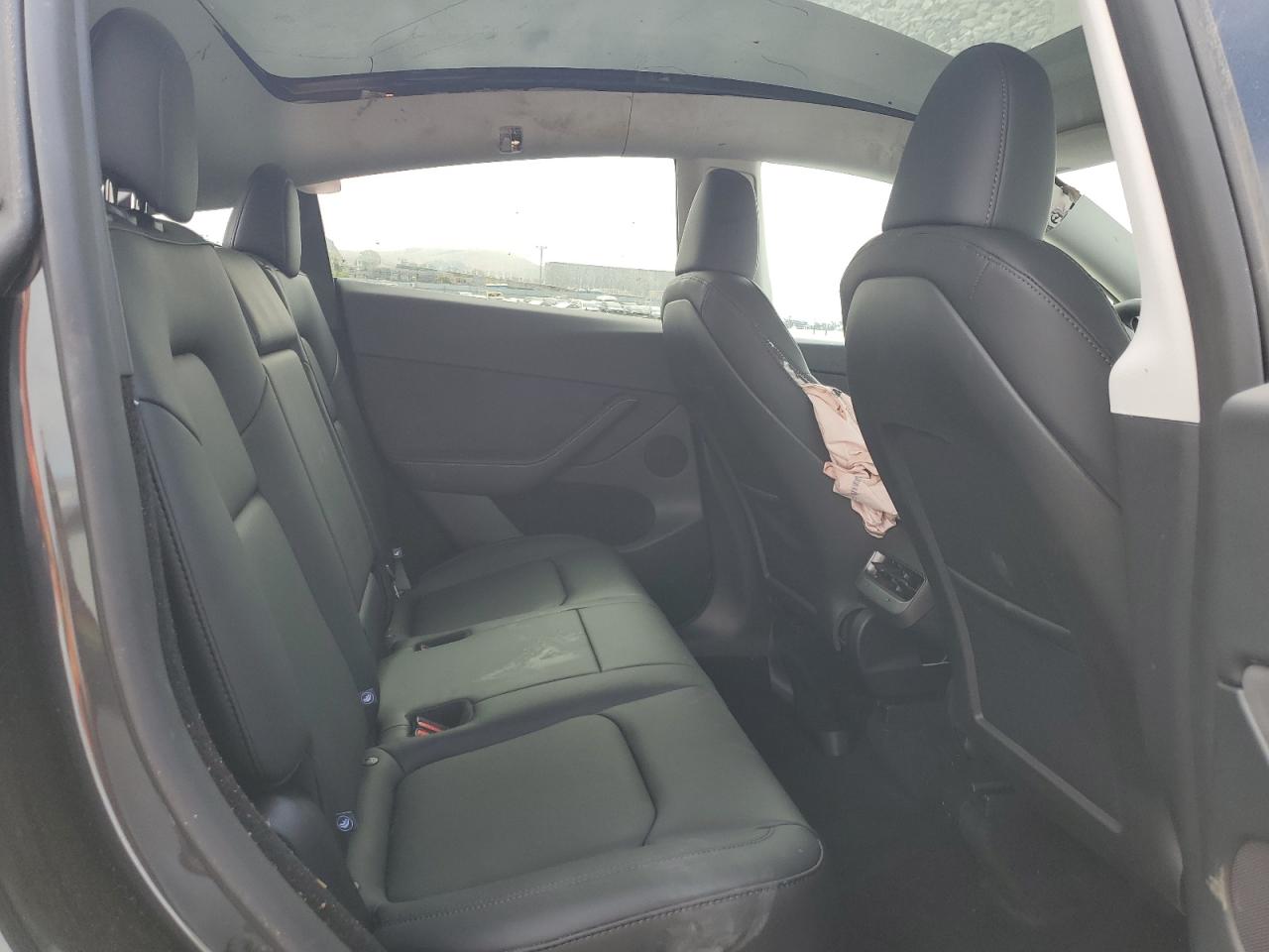 2025 Tesla Model Y VIN: 7SAYGDED1SF301739 Lot: 63226275
