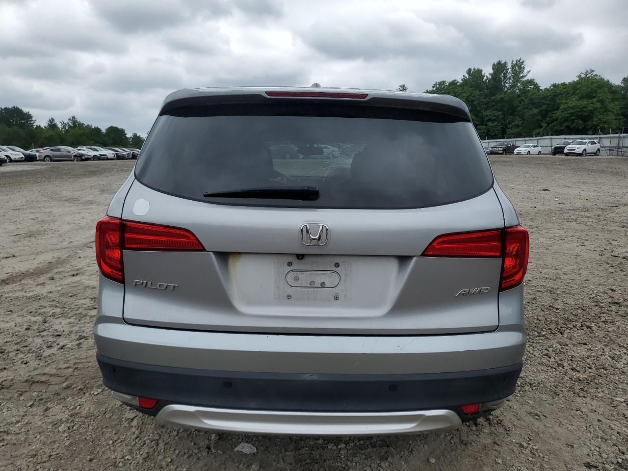 2017 Honda Pilot Exln VIN: 5FNYF6H75HB013524 Lot: 63943065