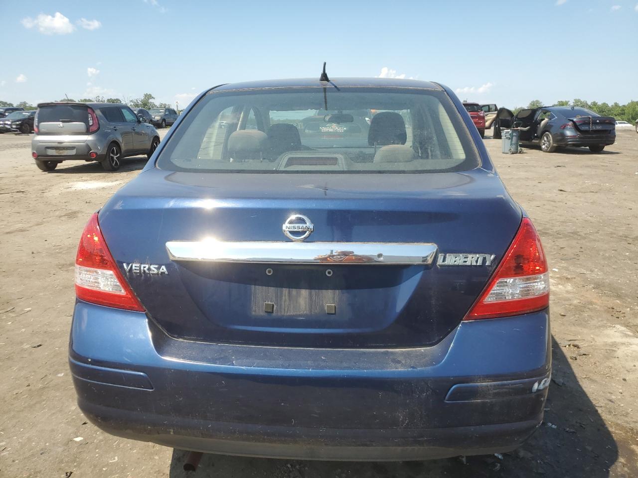 2011 Nissan Versa S VIN: 3N1BC1AP7BL385275 Lot: 63414625