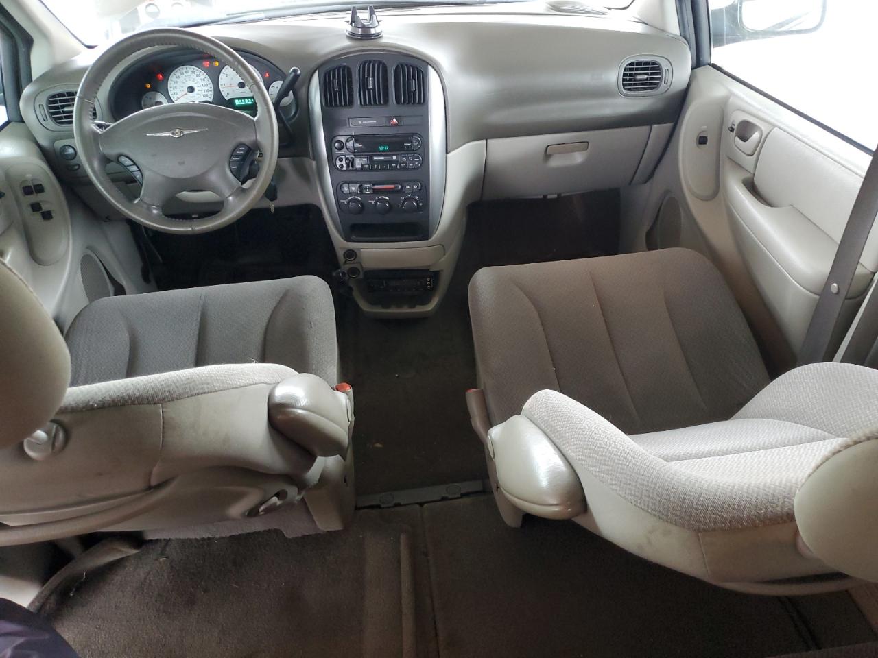 2005 Chrysler Town & Country Touring VIN: 2C4GP54L65R465732 Lot: 63010795