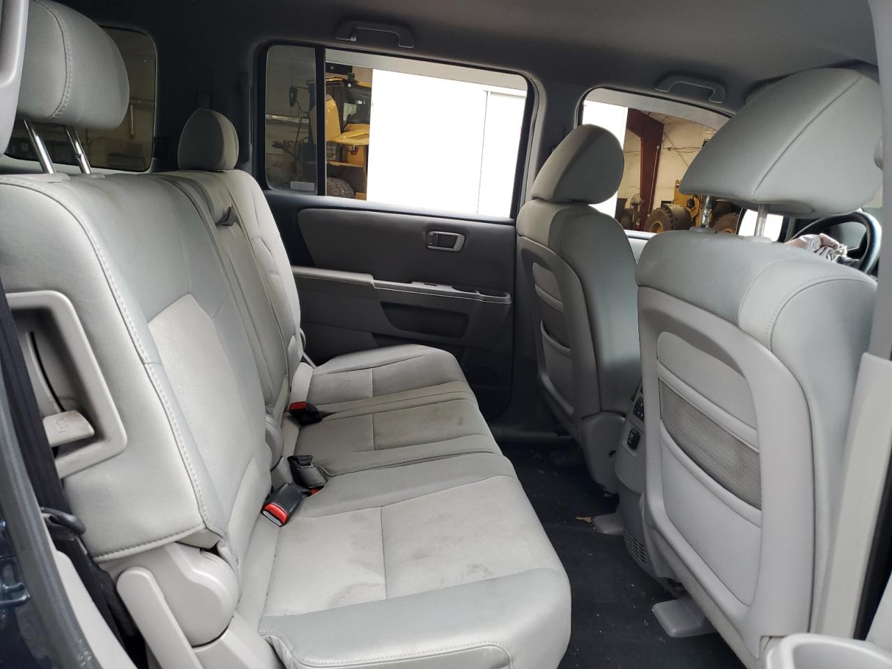 2009 Honda Pilot Lx VIN: 5FNYF48219B043159 Lot: 63430175