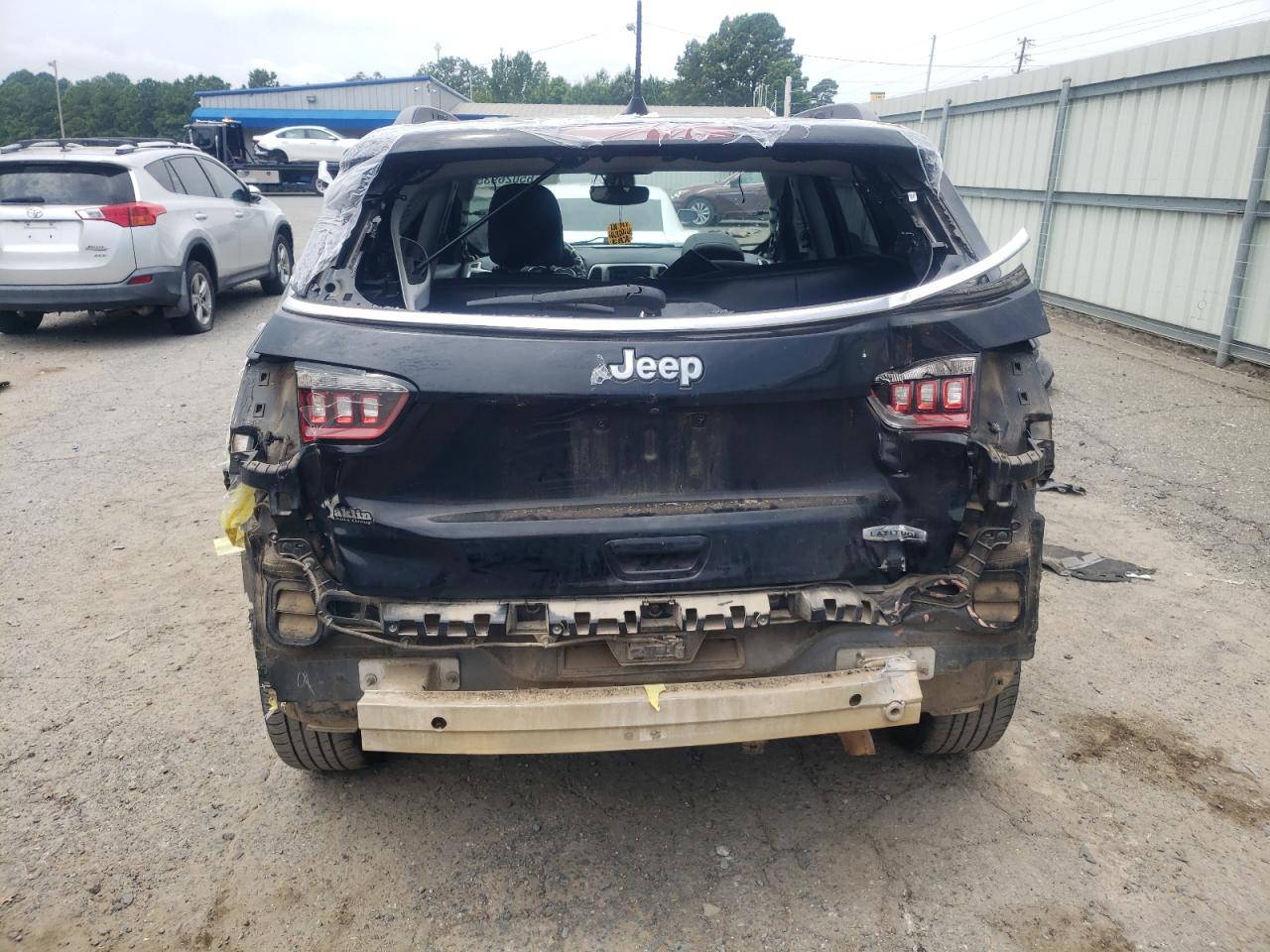 2018 Jeep Compass Latitude VIN: 3C4NJCBB5JT102403 Lot: 65026935