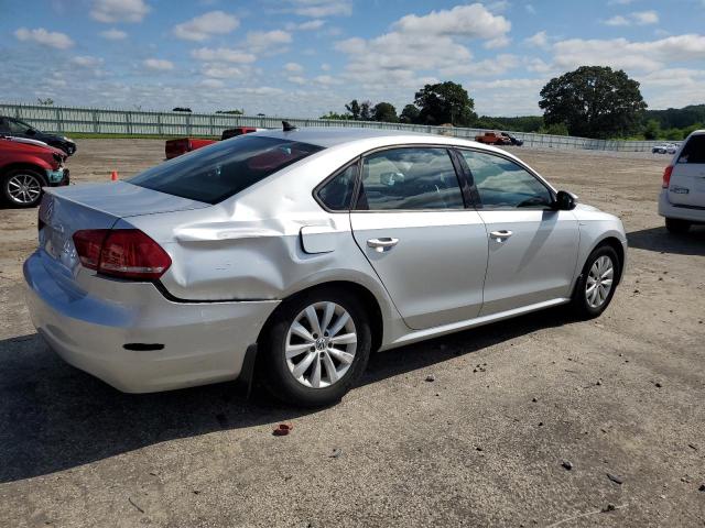  VOLKSWAGEN PASSAT 2013 Srebrny