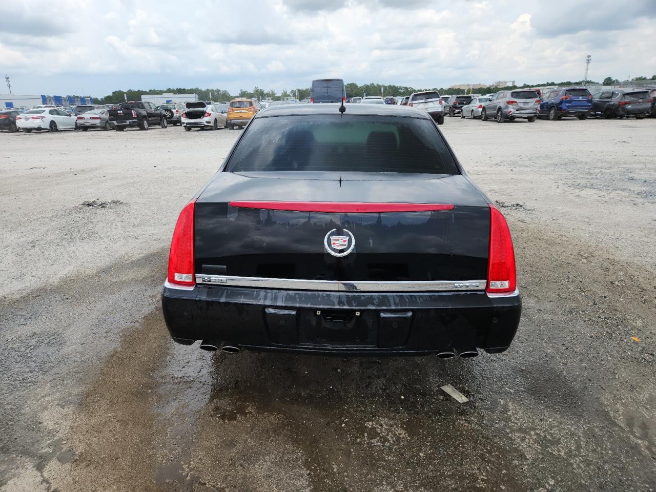2008 Cadillac Dts VIN: 1G6KD57YX8U163090 Lot: 63102745