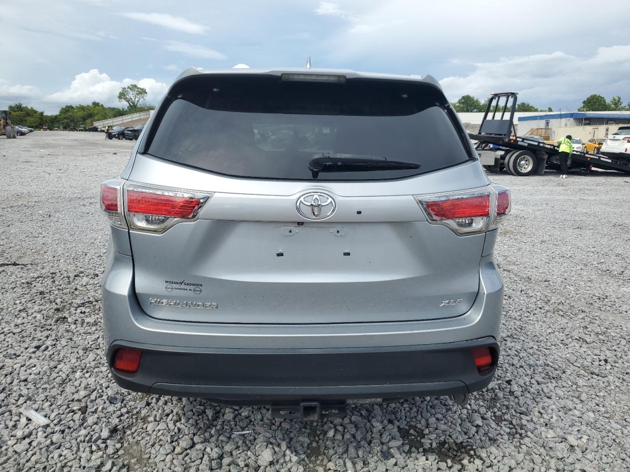 2015 Toyota Highlander Xle VIN: 5TDKKRFH6FS048922 Lot: 65599735