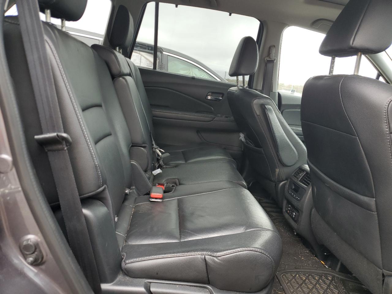 2017 Honda Pilot Touring VIN: 5FNYF6H93HB062237 Lot: 64162515