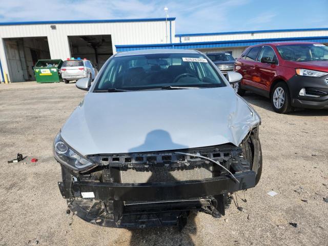  HYUNDAI ELANTRA 2018 Srebrny