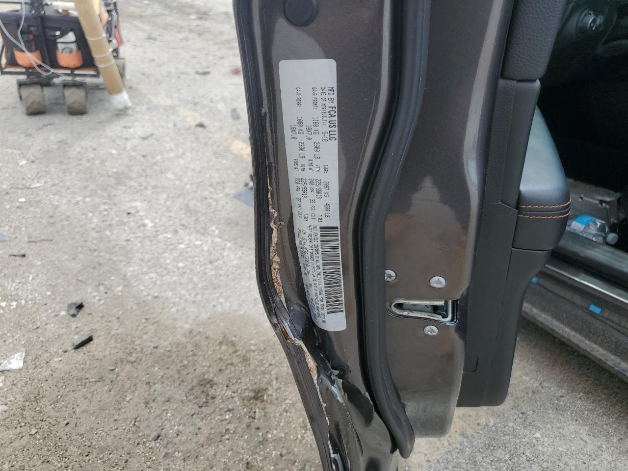 3C4NJDCB6JT398181 2018 Jeep Compass Limited