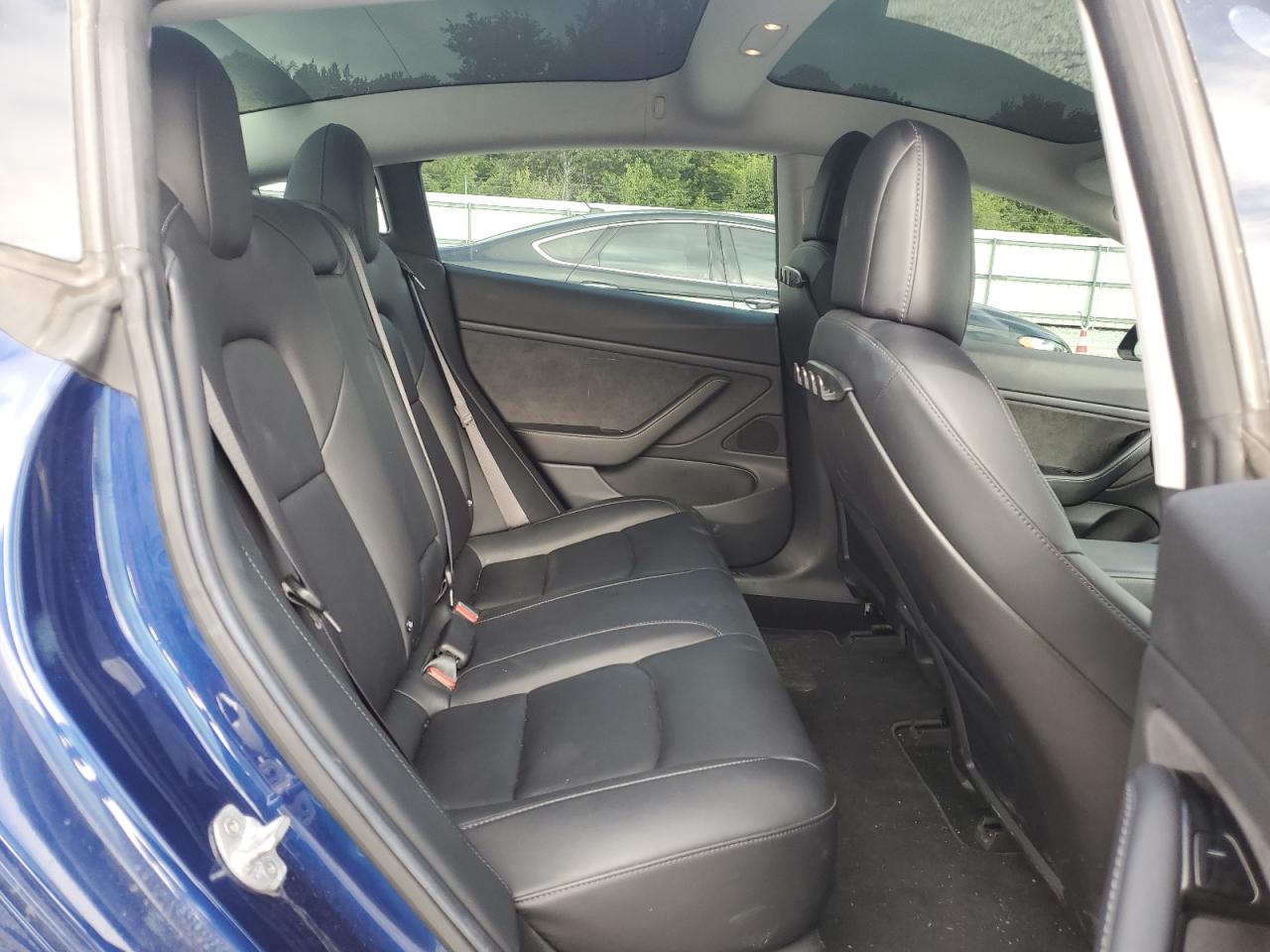 2018 Tesla Model 3 VIN: 5YJ3E1EB6JF063685 Lot: 58869895