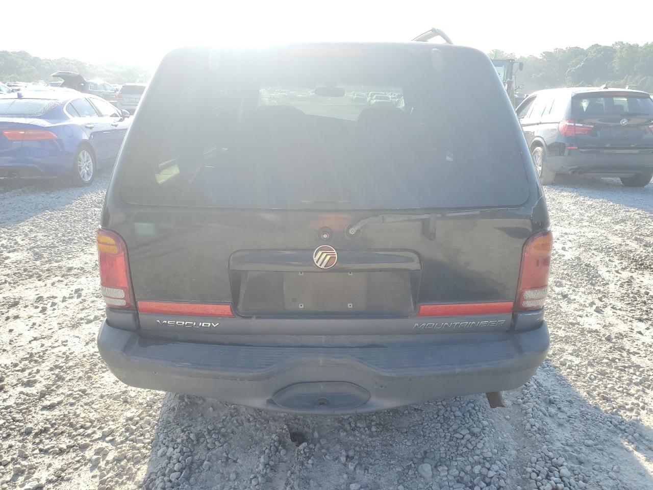 2000 Mercury Mountaineer VIN: 4M2DU86P6YUJ07271 Lot: 63973745