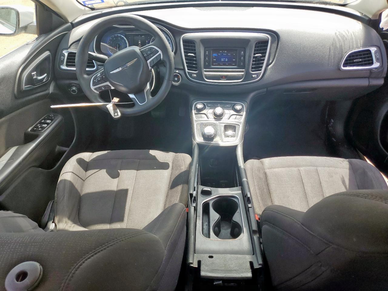 2015 Chrysler 200 Limited VIN: 1C3CCCAB6FN628652 Lot: 63828095