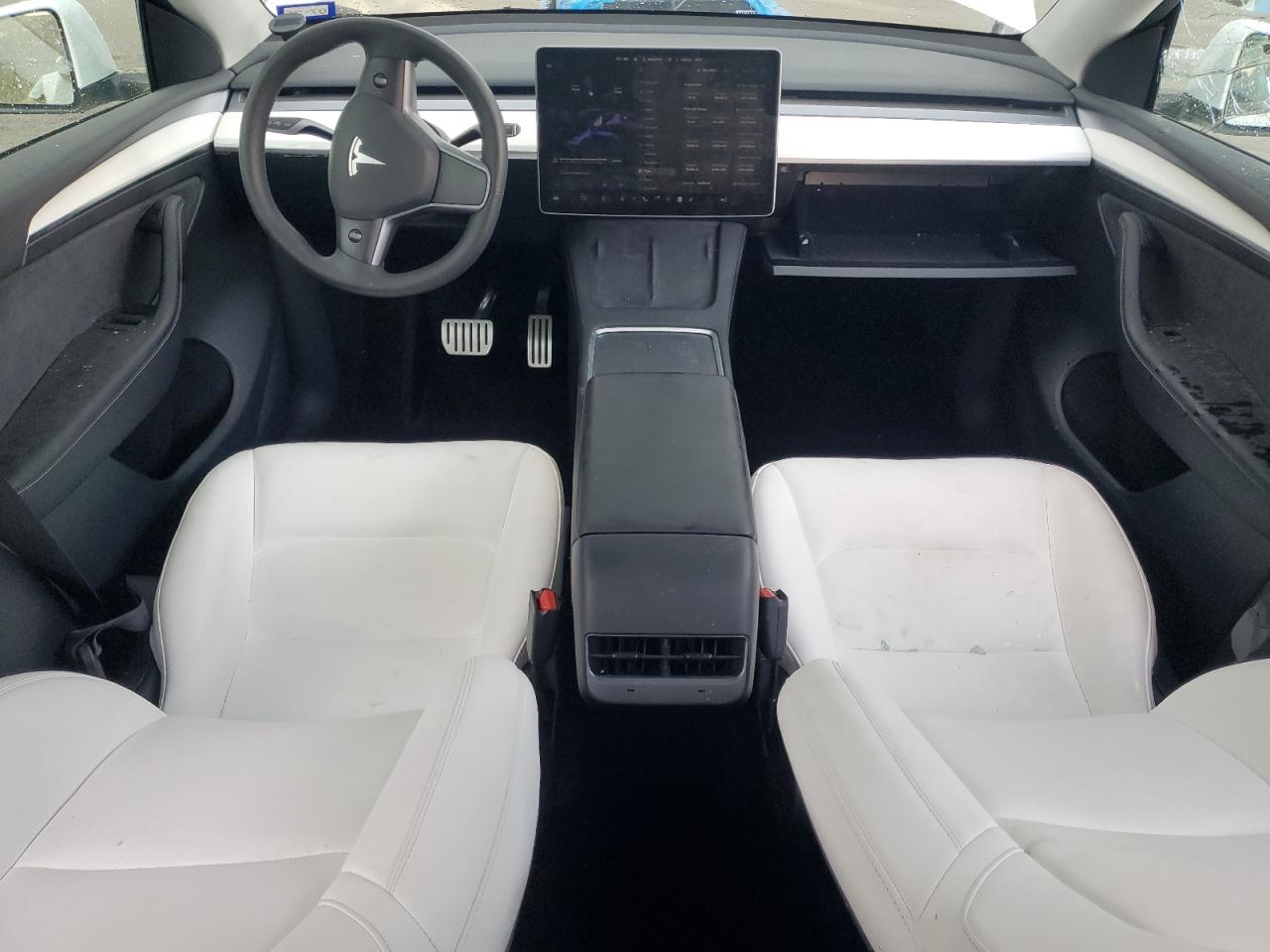 2023 Tesla Model Y VIN: 7SAYGDEF2PF831923 Lot: 63479905