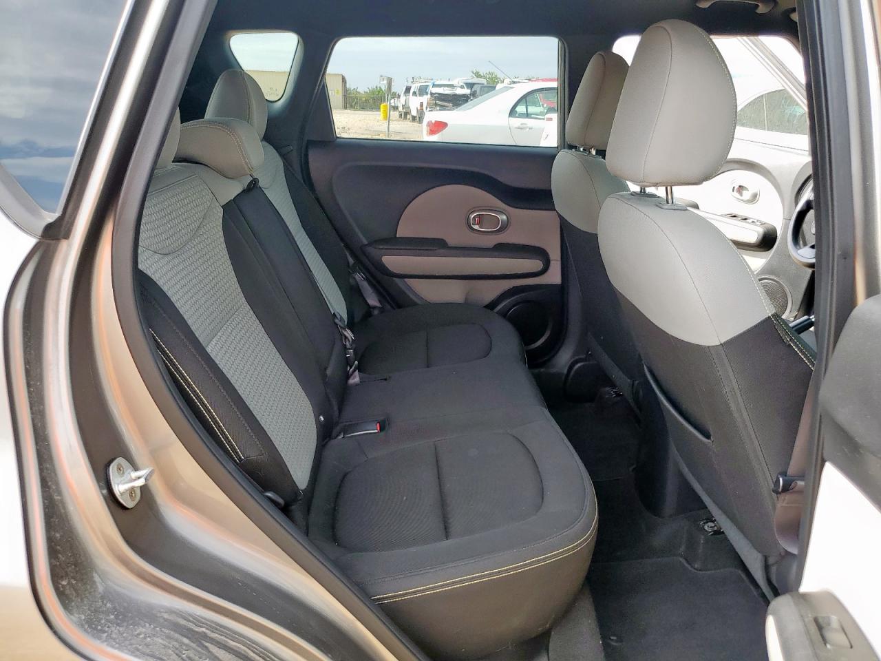 2016 Kia Soul + VIN: KNDJP3A52G7308543 Lot: 64489275