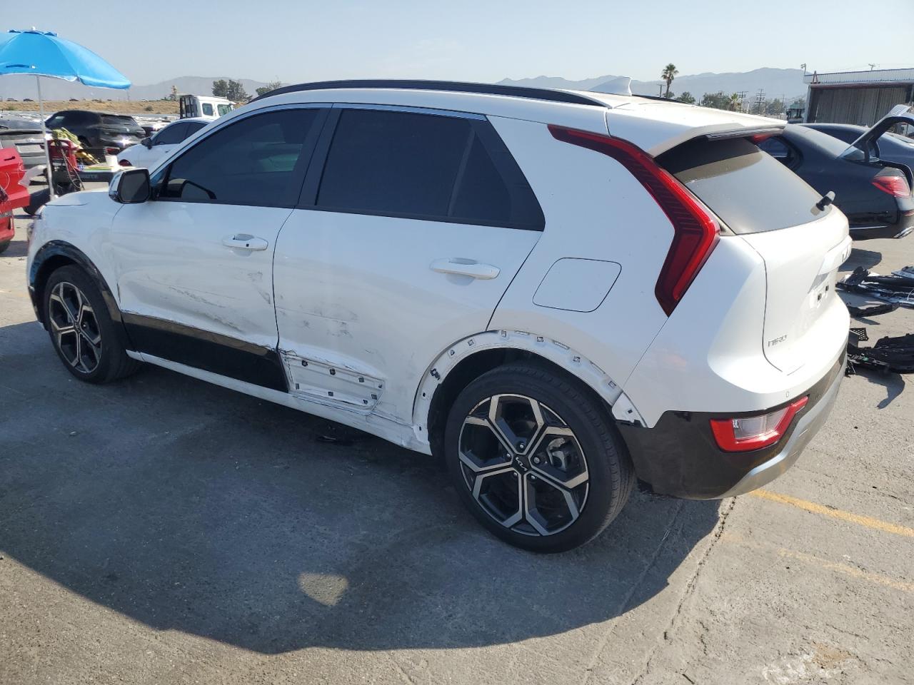 2023 Kia Niro Ex VIN: KNDCR3LE2P5052609 Lot: 65577595