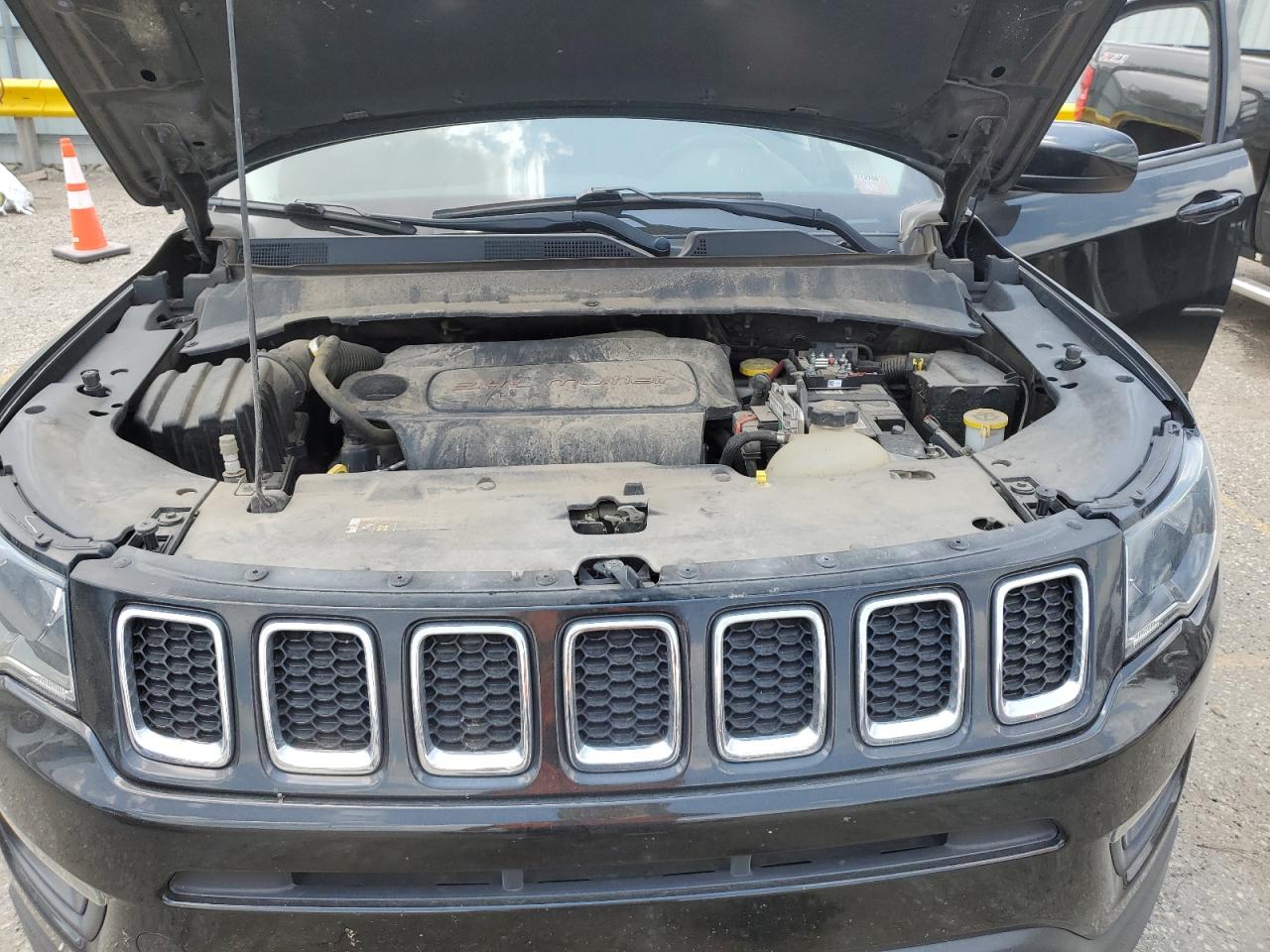 2019 Jeep Compass Latitude VIN: 3C4NJCBB5KT851963 Lot: 64865375