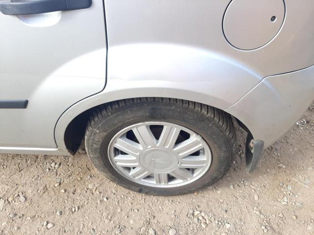 2004 FORD FIESTA 1.4 GHIA 5DR