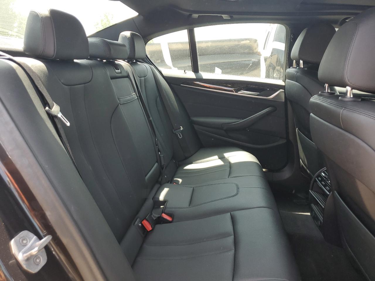 2019 BMW 530Xe VIN: WBAJB1C59KB376969 Lot: 64125575